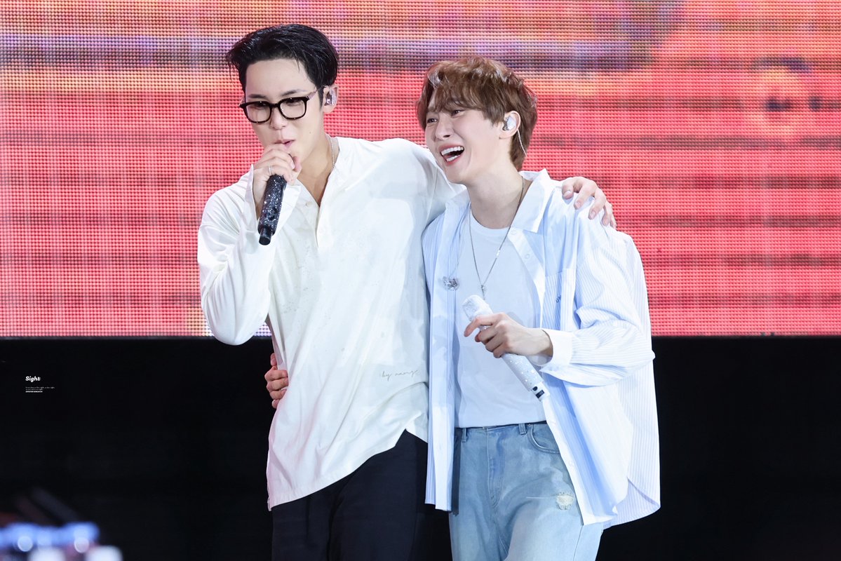 𝑠𝑖𝑔ℎ𝑡 tweet media