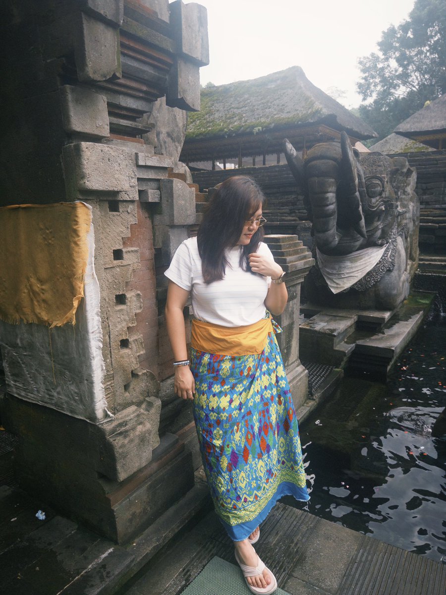 จินโยกอยู่ในฟลอร์ tweet media