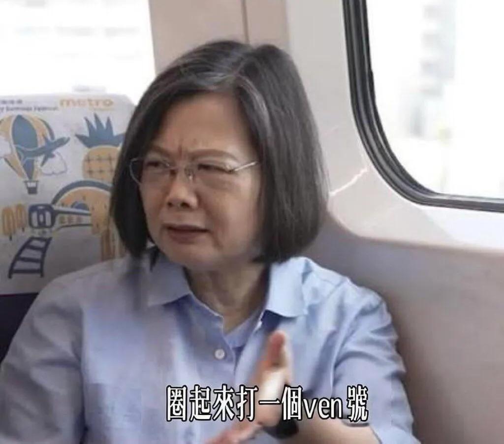 𝕮𝖆𝖓𝖉𝖞 tweet media