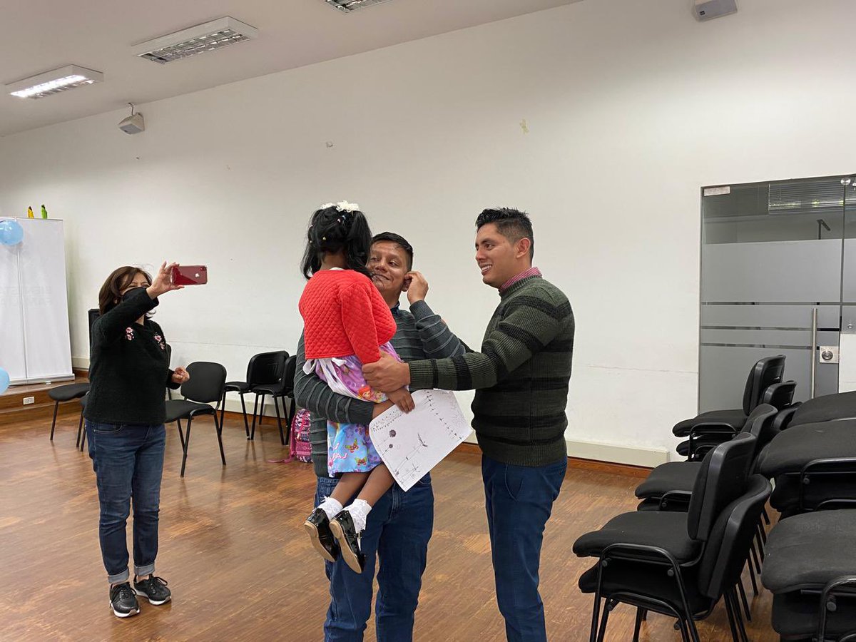 <a href="/estoescambio/">Cambio</a> <a href="/federicogomezla/">Federico Gómez Lara</a> <a href="/PalomaValenciaL/">Paloma Valencia L</a> <a href="/JDOviedoAr/">Juan Daniel Oviedo</a> Hace 6 años llegó nuestra hija por la vía de la adopción , le dimos una familia a una niña , llegó a recibir y darnos amor, llegó a recibir protección de esta familia de dos hombres … <a href="/JDOviedoAr/">Juan Daniel Oviedo</a> unirse en la diferencia no puede justificar darle amplitud a los antiderechos …