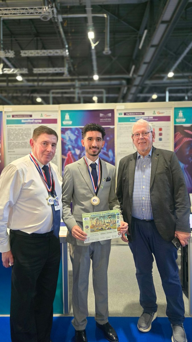 qudsi_biologist's tweet photo. بحمد الله وفضله، وبكل فخر واعتزاز، تشرفت بالحصول على الميدالية الذهبية 🥇 في النسخة 51 من #معرض_جنيف_الدولي_للاختراعات ، إلى جانب دبلوما وميدالية ذهبية 🥇 كجائزة خاصة من الفيدرالية الفرنسية  للمخترعين. وذلك لإختراع  Smart Wound Care ويمثل هذا الإنجاز لحظة أعتز بها كثيرًا .. يتبع. https://t.co/OTts2ZzR9D