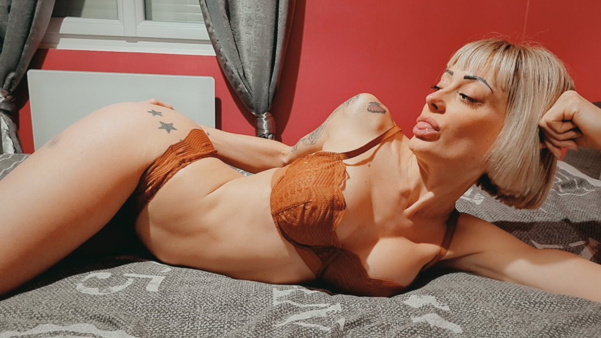 CLARA FLORIAN - CUCKOLD COUPLE tweet media