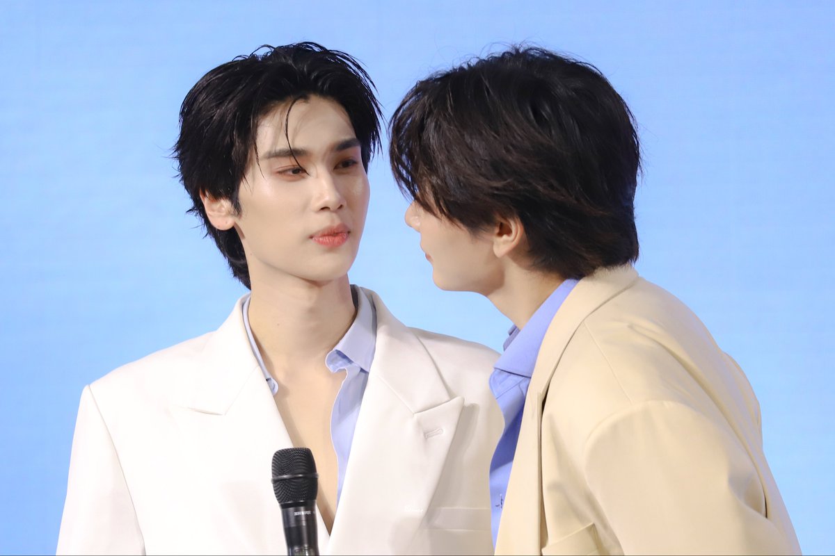 gcxn_'s tweet photo. มายืนดูจุงดังเขาหวานกัน

JOONGDUNK DESTINY CLINIC
#DestinyClinicxJoongDunk
.𖥔 ݁ ˖ @dunknatachai #dunknatachai ⋆.˚ https://t.co/t2kRdUvEea
