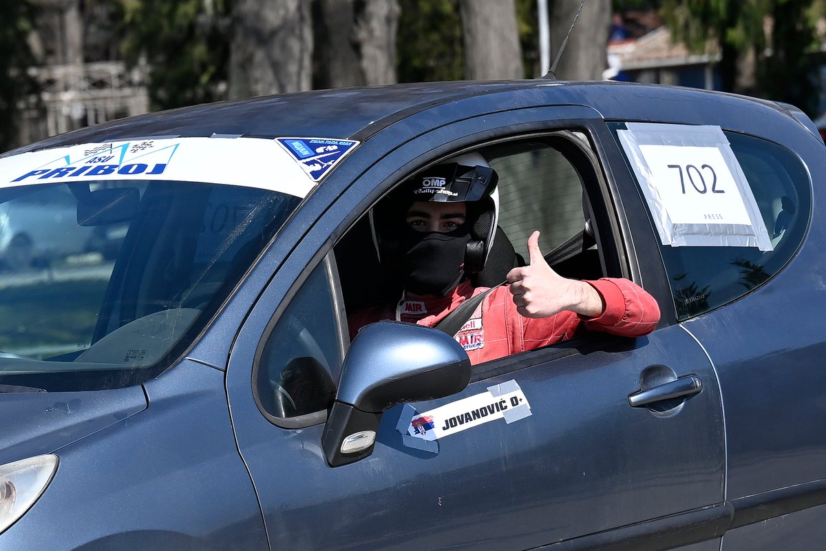 Генерални секретар Министарства спољних послова Душан Козарев <a href="/DKozarev1984/">Душан Козарев / Dusan Kozarev</a> отворио је данас на Београдском сајму <a href="/bgdsajam/">Beogradski sajam</a> традиционални Прес рели, који уочи Београдског сајма аутомобила организују Ауто прес клуб Удружења новинара Србије <a href="/UNSinfo/">UNS</a> и Београдски сајам. У трци су