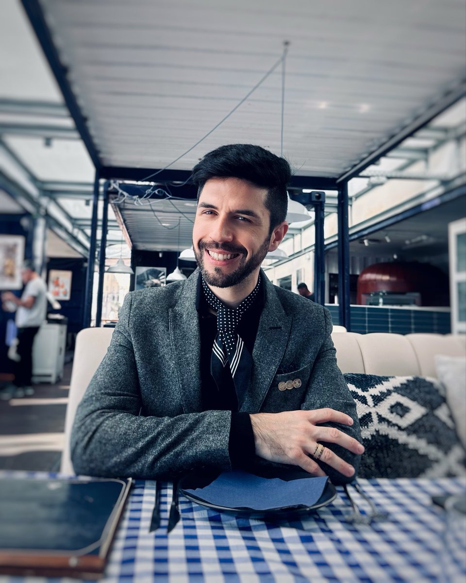 ABfado's tweet photo. 💙 Desejo-vos bom Domingo! 
Comecei hoje a trabalhar no novo espectáculo “Perdição - Um Amor Escrito Pela Dor” no âmbito do bicentenário do nascimento de Camilo Castelo Branco. Um bailado de Bruno Paredes, ArtX Project Portugal. Estreia em Abril! 🤍 https://t.co/AITmyeGA1v