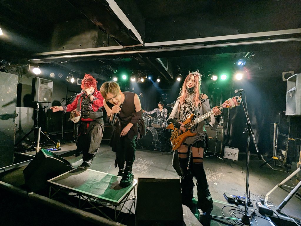 水無月 葵@3/8clever sound 1993 tweet media