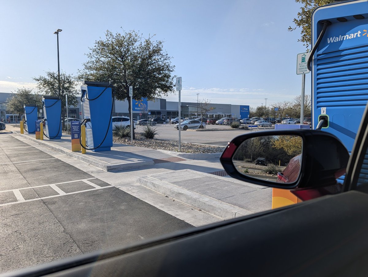 ROMR 🚙🏕️ tweet media