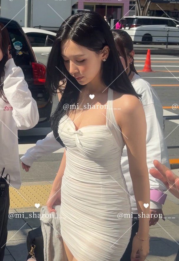 OT_9WICE's tweet photo. MINA hoy en Japón en el evento de MEVILAGE, la elegancia?? el visual?? el porte?? que hermosa, es una princesa, luego el contraste de cuando salía de Corea, lit puede es la persona más atractiva y cool sin siquiera intentarlo 😮‍💨 https://t.co/WOLM8FTrbG