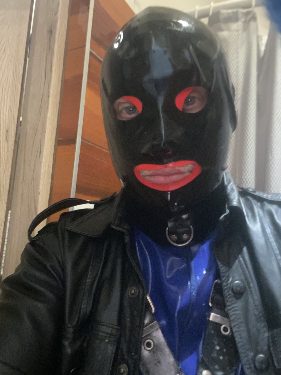 bnece60's tweet photo. Let’s wear some rubber…😃😀😃 https://t.co/O9bAQo7hmt