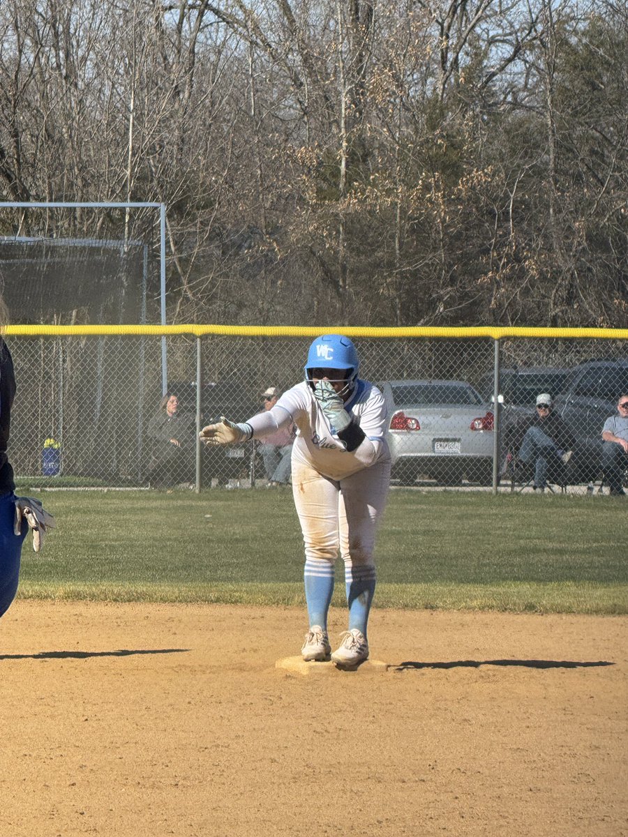 WestmoSoftball tweet media