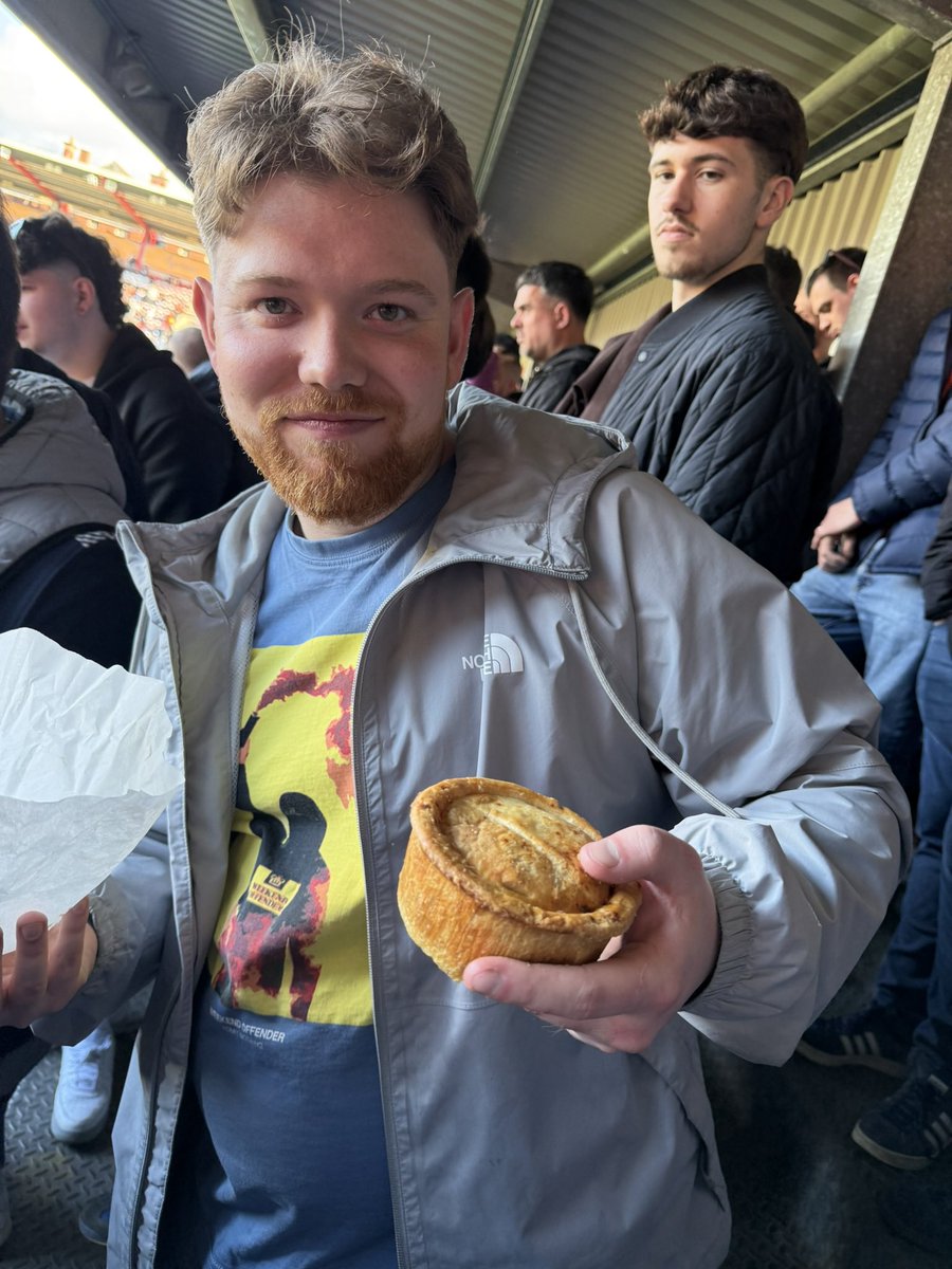 RJs Pies tweet media