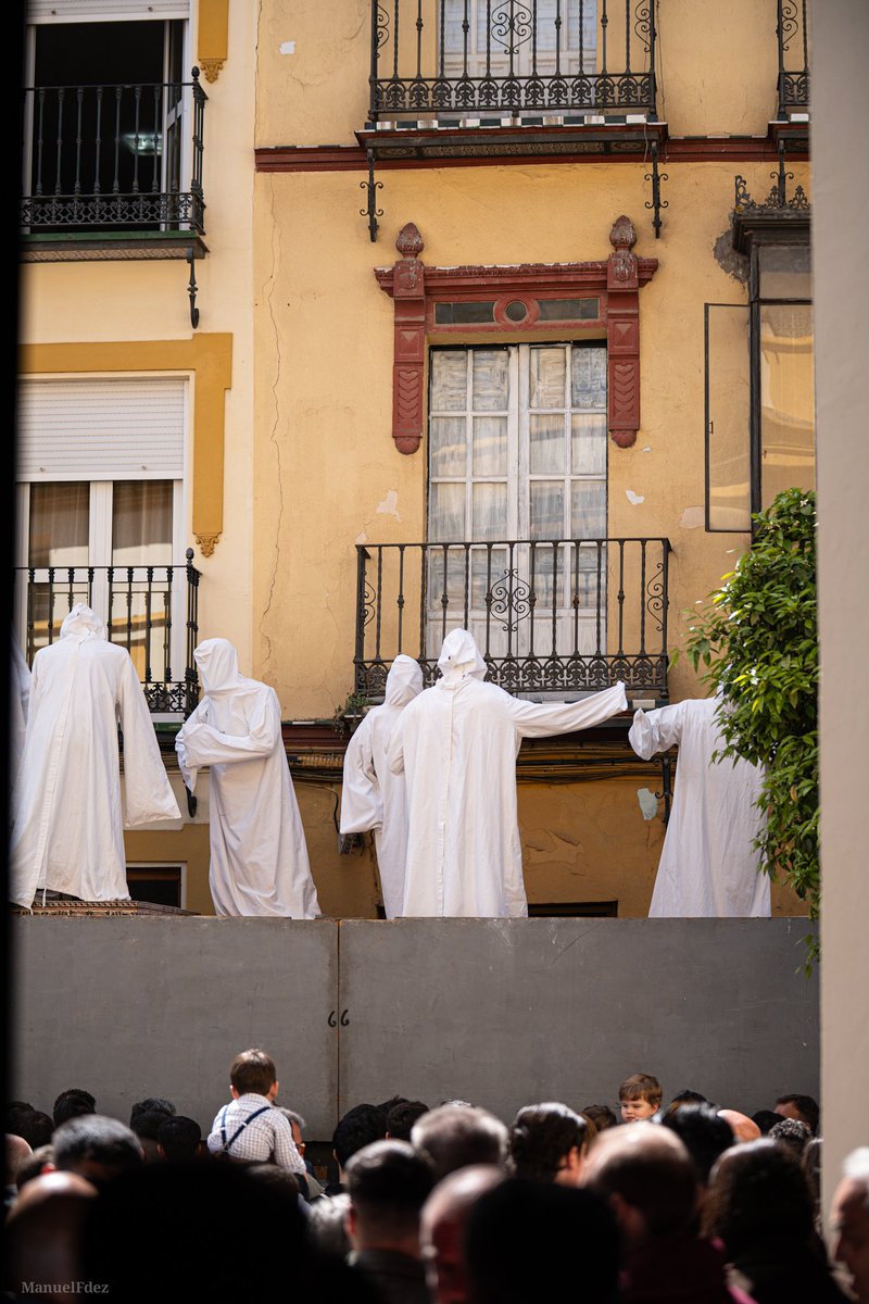 La Mudá.

<a href="/Hdad_Amargura/">Hermandad de la Amargura</a>