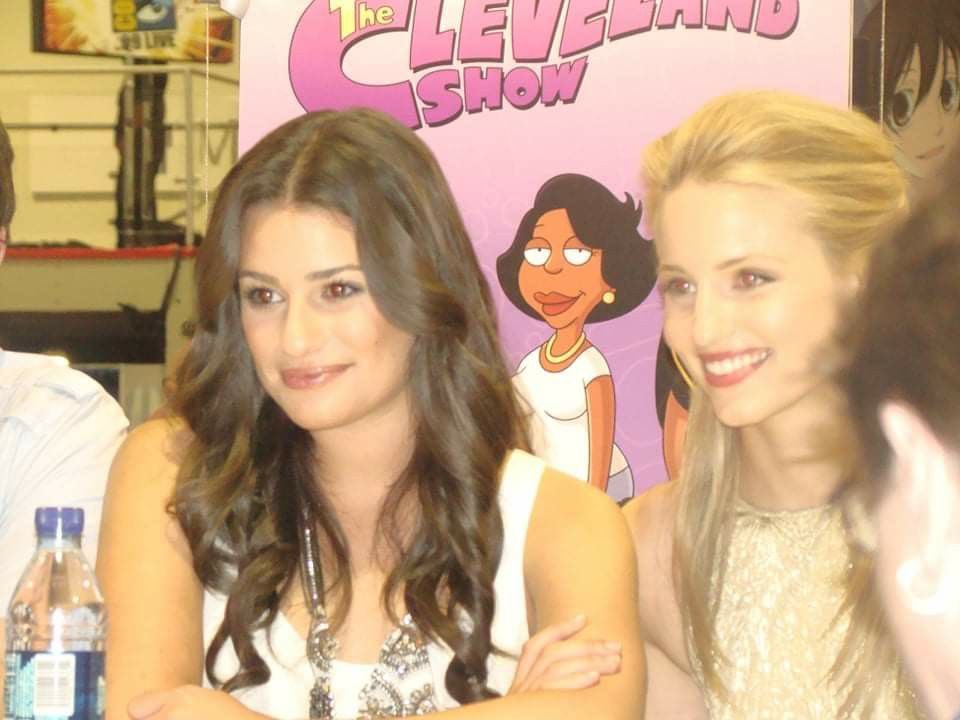 emily 🍒 tweet media