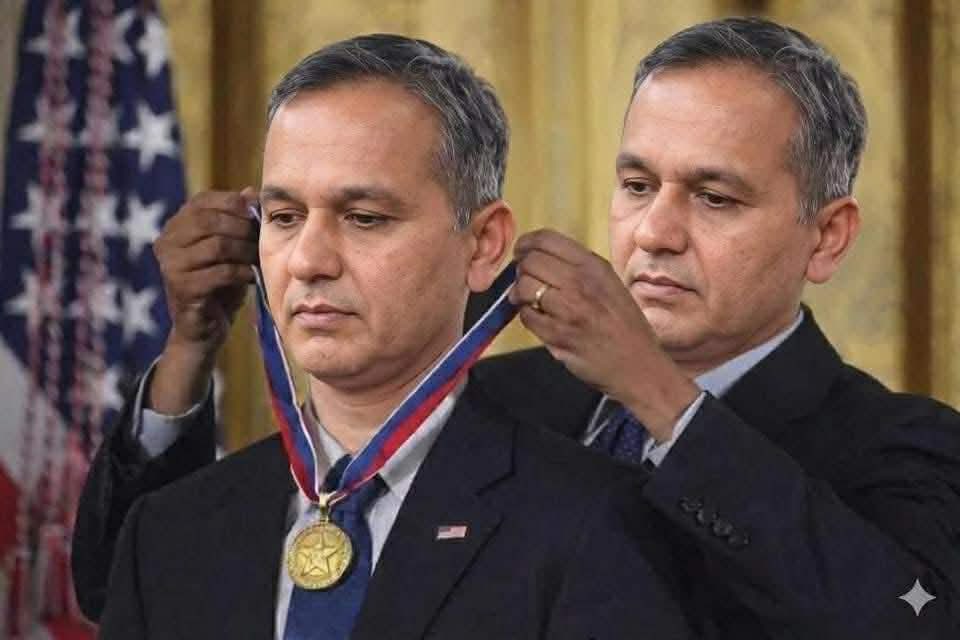 bk_sangram's tweet photo. ॐ प्रकाश अर्याल दाजु राईट नाउ😂😂 https://t.co/D9436RHdEQ