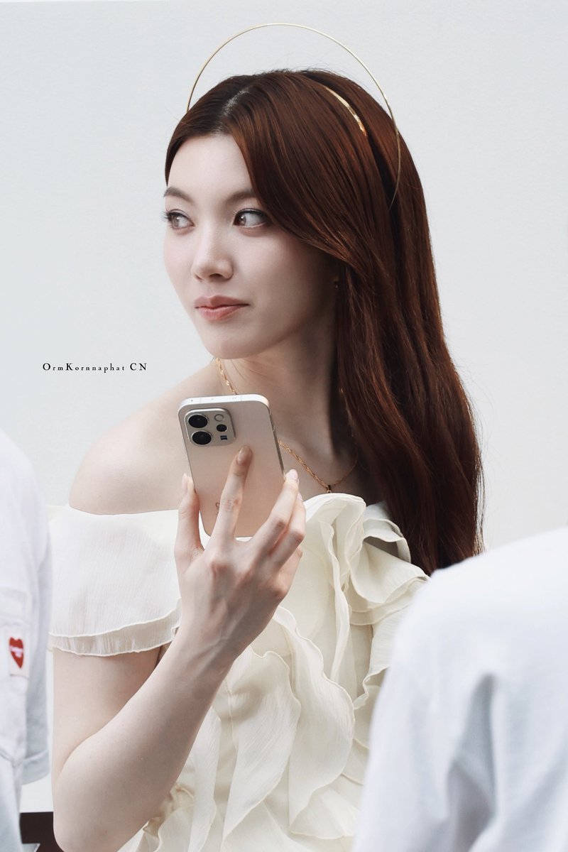 Feeling fabulous with Orm at the vivo event! 😍

LINGORM FRIENDS OF VIVO
#LingOrmVivoV70Exhibition
#OrmKornnaphat #ออมกรณ์นภัส 
<a href="/ormmormm/">orm kornnaphat🌈</a> <a href="/vivoThailand/">vivo Thailand</a>