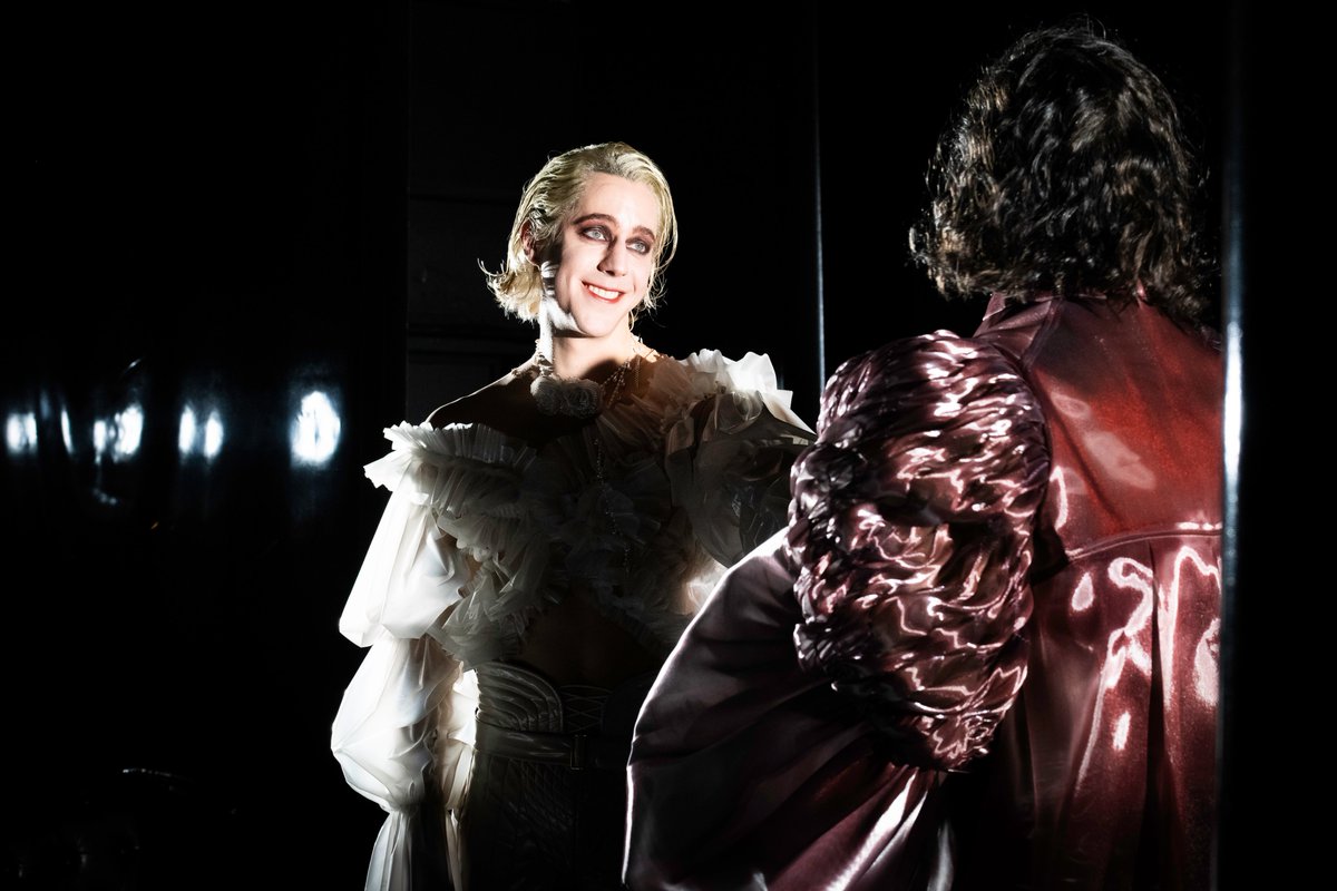 Berliner Ensemble tweet media