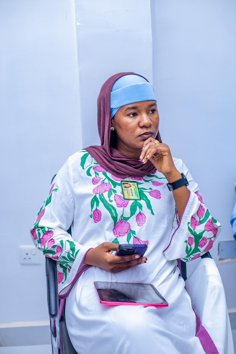 ZuntuAbdulfatah's tweet photo. #IkaraFirst #IkaraSabuwa #StateHouseOfAssembly Hon. @_hafsat_paki.
The King 🤴 Herself.. https://t.co/6DW3dBF9eq