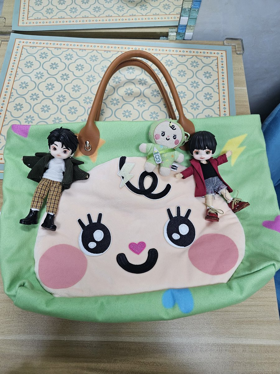 SarosAnna ・bugthaianna tweet media