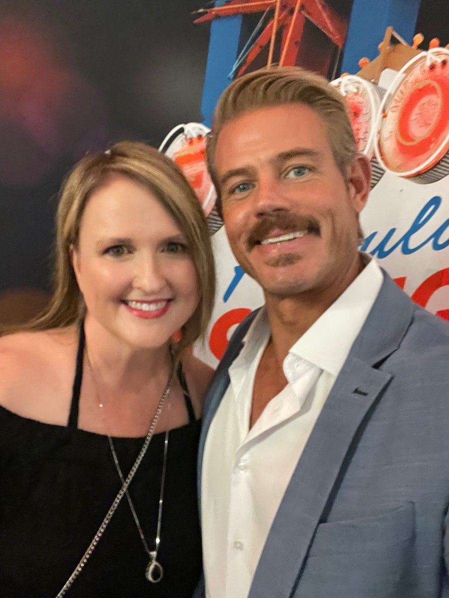 Staci 🎨☕️🎵👍 tweet media