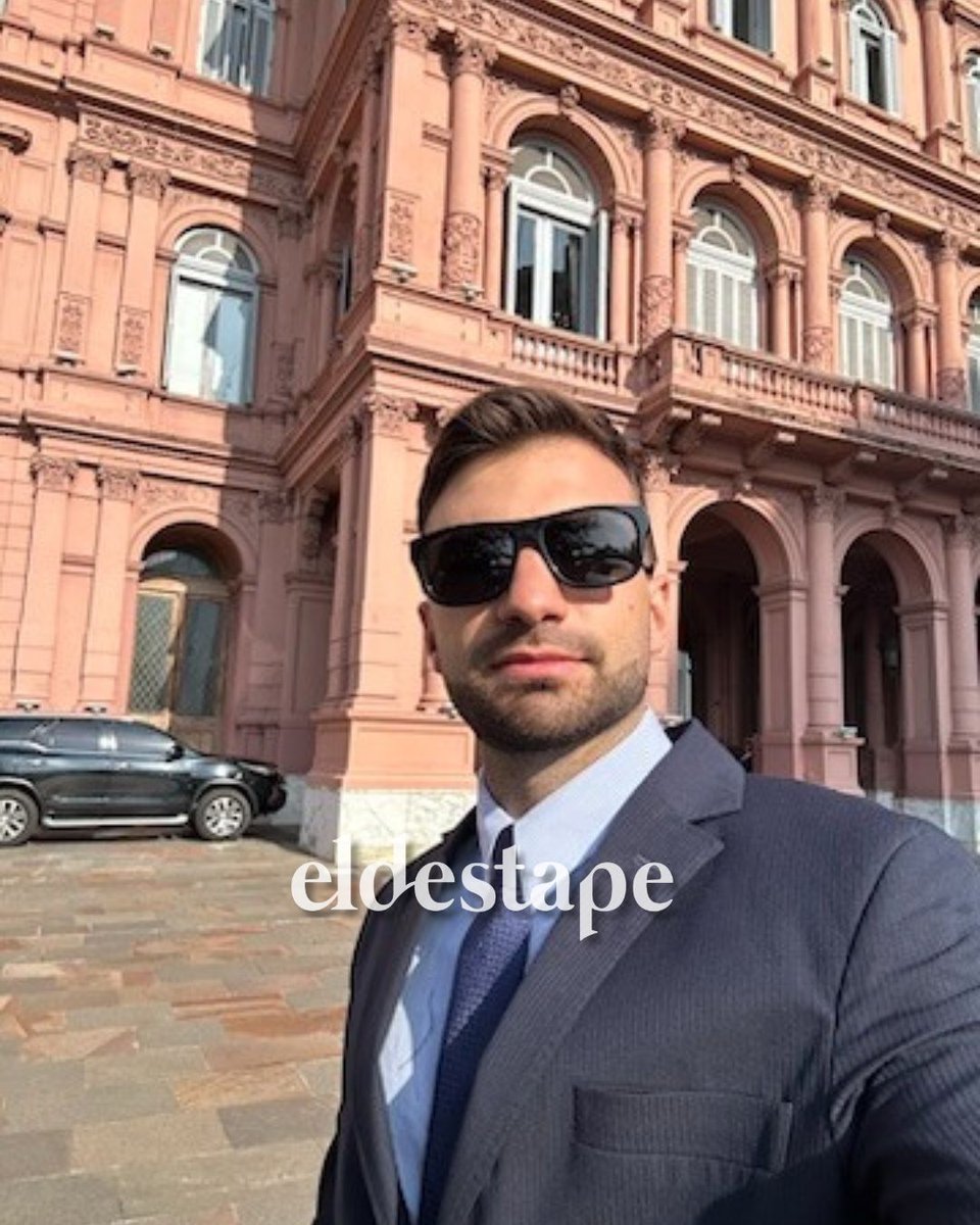 eldestapeweb's tweet photo. 🔴Caso $LIBRA: las fotos del operador Mauricio Novelli junto a Javier Milei y su hermana Karina. 

También, en su visita a la Casa Rosada y acompañando a Hayden Davis en Buenos Aires 📸👇