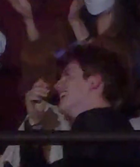 Justmyth_me's tweet image. เลิกกันแล้วจริงๆแหละ  จบกันไม่ดี นั่งแยก
คนนึงมูฟออนแฮปปี้ คนนึงออกจะสึมๆ 😞

#PJLEON