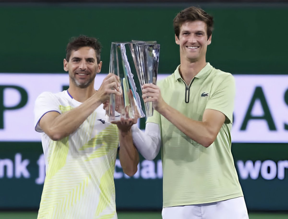 MigueBertolotto's tweet photo. #GuidoAndreozzi 🇦🇷 y #ManuelGuinard 🇨🇵 se consagraron campeones en el dobles de #IndianWells.
Vencieron a Vacherot (MCO)/Rinderknech (FRA) por 7-6 (3) y 6-3.
Primer título M1000 en la carrera de #Andreozzi, que desde mañana será 18° en el ranking de dobles. https://t.co/CTV1cflaNl