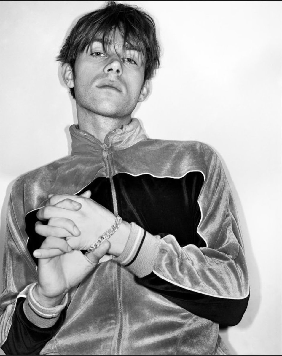 Whenever I see young damon my body fills with rage and my eyes turn red because I don't look like him and then I remember that I don't want to be white and british under any circumstances and it calms me down