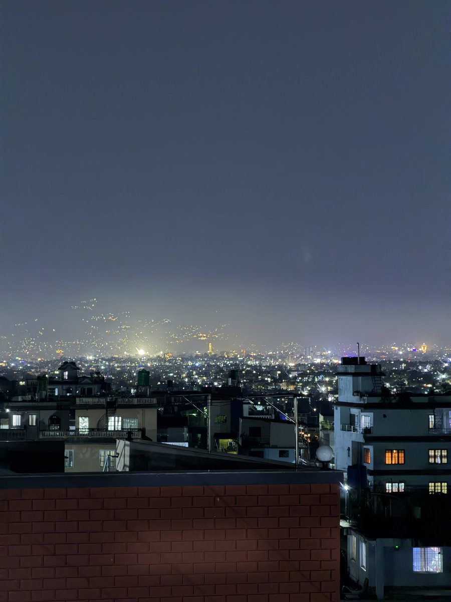 059ayush's tweet photo. Twinkling K Town!! https://t.co/kBvvsx5HBJ