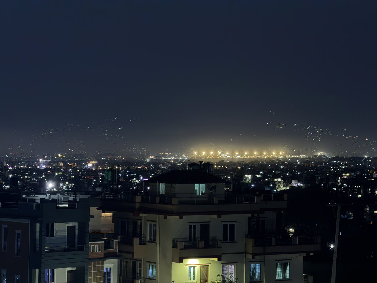059ayush's tweet photo. Twinkling K Town!! https://t.co/kBvvsx5HBJ