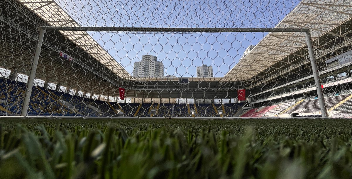 Bugün buradayız. 🏟

#GBvBJK ⏳