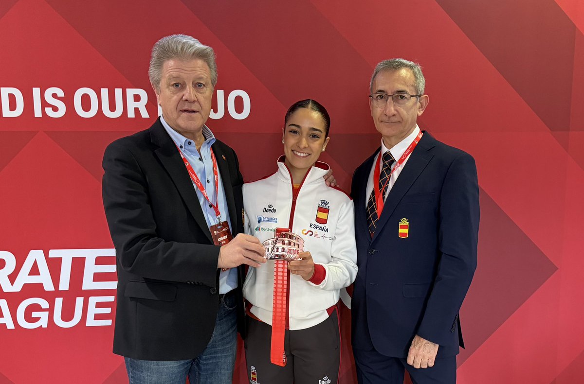 Una medalla 🥉 con gran valor, “EXCELENTE “
Enhorabuena @paolagarcialozano_ 

#KarateOnePremierLeagueRoma2026 #espkarateam 
<a href="/rfekarate/">R.F.Española Karate</a> <a href="/iberdrola/">Iberdrola</a> @karate_para_ellas <a href="/deportegob/">CSD</a>