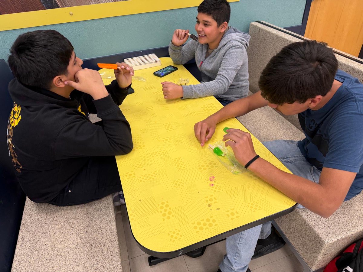 Guillen_Middle's tweet image. We wrapped up our Intersession Camp with a fun Popsicle Pachanga! 🍧🎉 Great way to celebrate our students’ hard work, learning, and commitment all week long. Proud of everyone who showed up, stayed engaged, and finished strong! 💪📚 #AccountabilityEqualsLove #BreakTheCycle
