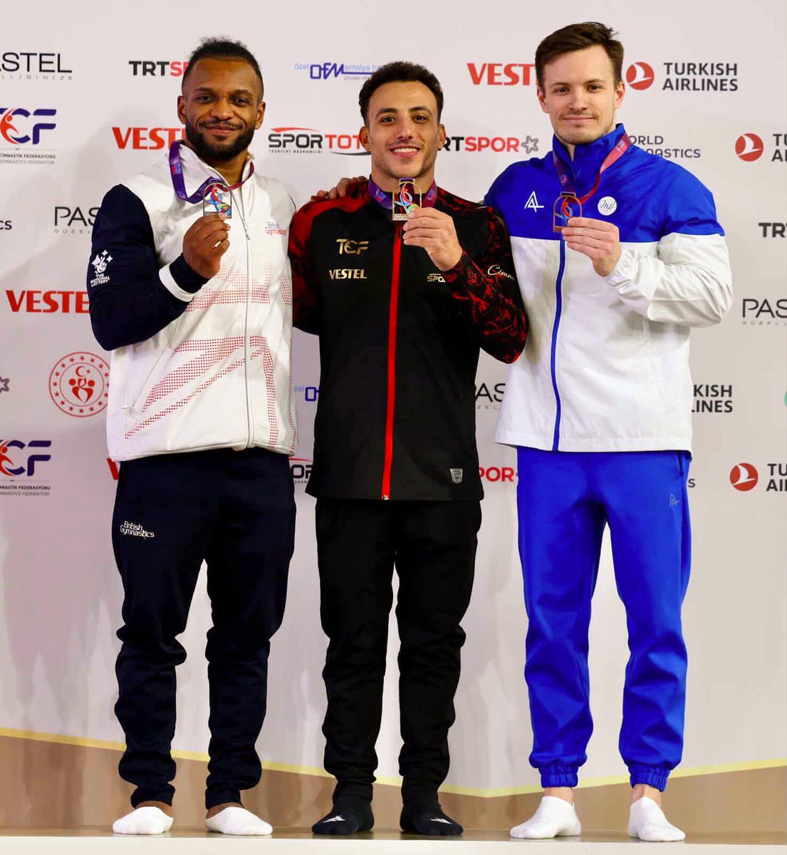 Courtney Tulloch tweet media