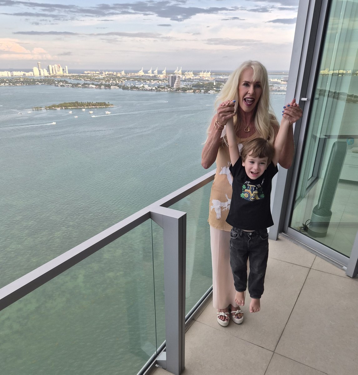 Kim Cameron tweet media