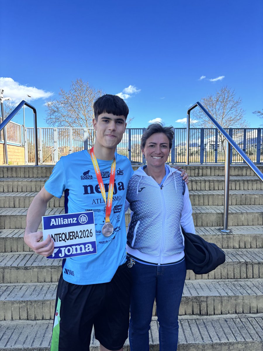 Laura Real tweet media