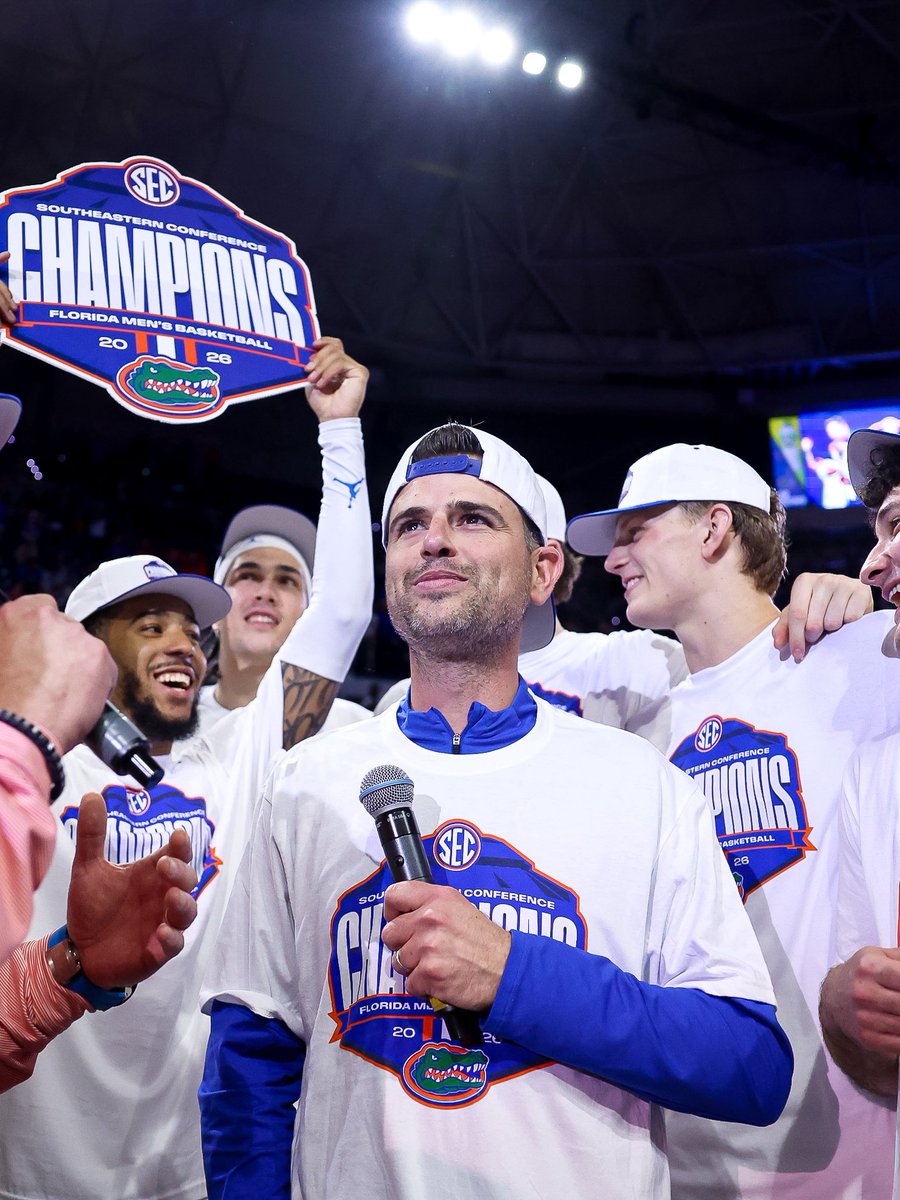 DarthDanz's tweet photo. @FloridaBBHour It's a Golden Era we're living in. He already made his mark and rose every trophy there is to rise. But 2 is better than 1. Eat greedy. As Meek Mill put it, "I'm the type to count a million cash then grind like I'm broke." https://t.co/6huP0ZO7Kp