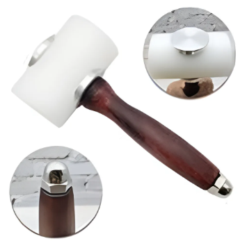phachoupravoce's tweet photo. 🚨 MARTELO P/ COURO EM OFERTA! 🚨

Pare de usar metal nos vazadores! 🛑 O batedor de nylon protege suas ferramentas e dá precisão no entalhe. 🛠️✨

✅ Cabo de madeira anatômico ✅ Menos ruído e vibração
🛒 COMPRE AQUI: https://t.co/IbAvWGTs3h

🚀 #Leathercraft #DIY #Oferta https://t.co/1U8ej95lHb