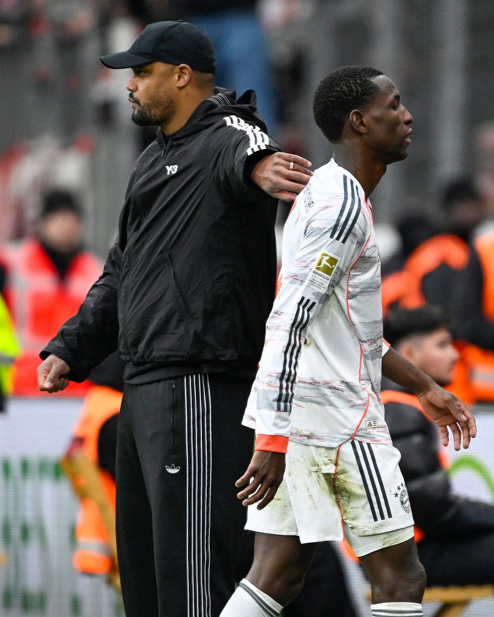 Nicolas Jackson: 3 straight reds in 10 months, now sent off for Bayern 🟥