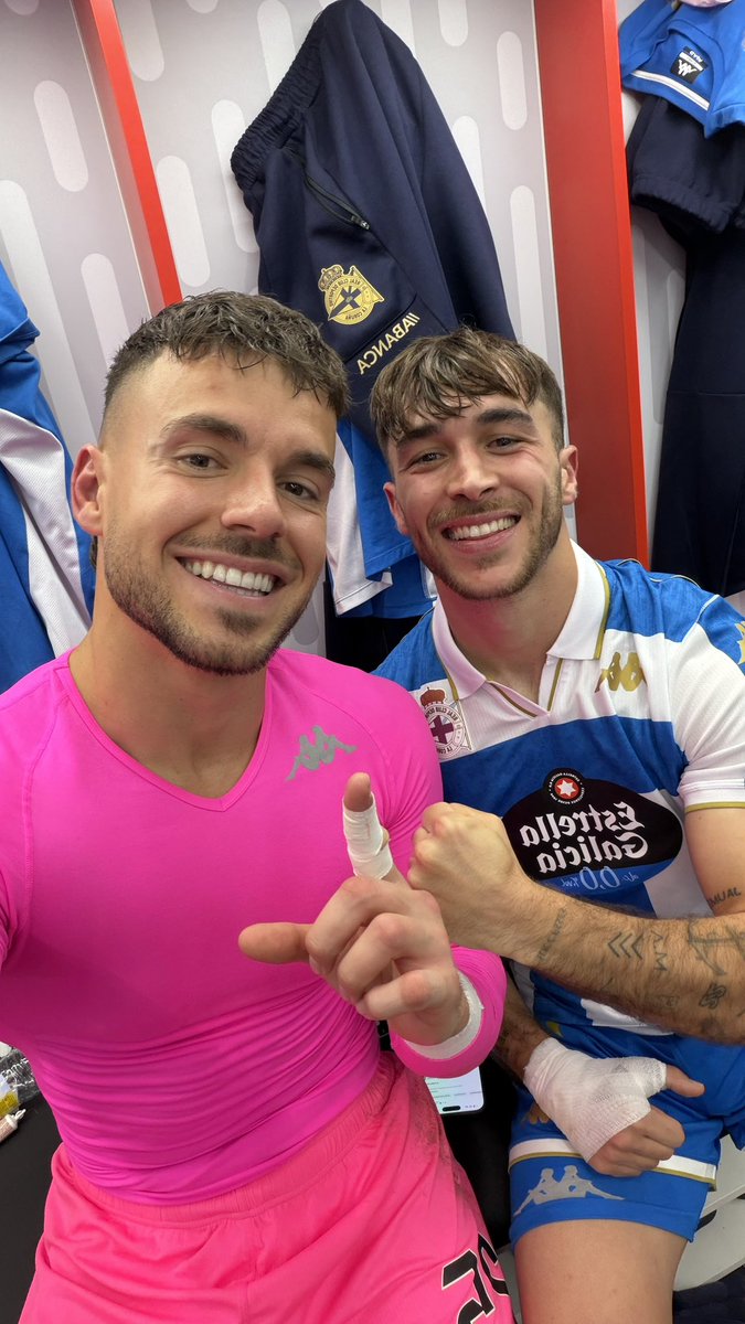 alvaroferllo98's tweet photo. Qué victoria equipazo!!! 💙💙

3 puntazos y un derroche de compromiso y actitud enorme!!! Este es el camino 🙌🏽

PD: este tío lo mismo marca un golazo… que se duerme 3h sin darme bola 🙄 Feliz por tiiiiii 🦨 @adrialti72 

𝑻.𝑹.𝑺 https://t.co/BbPzzHktn0