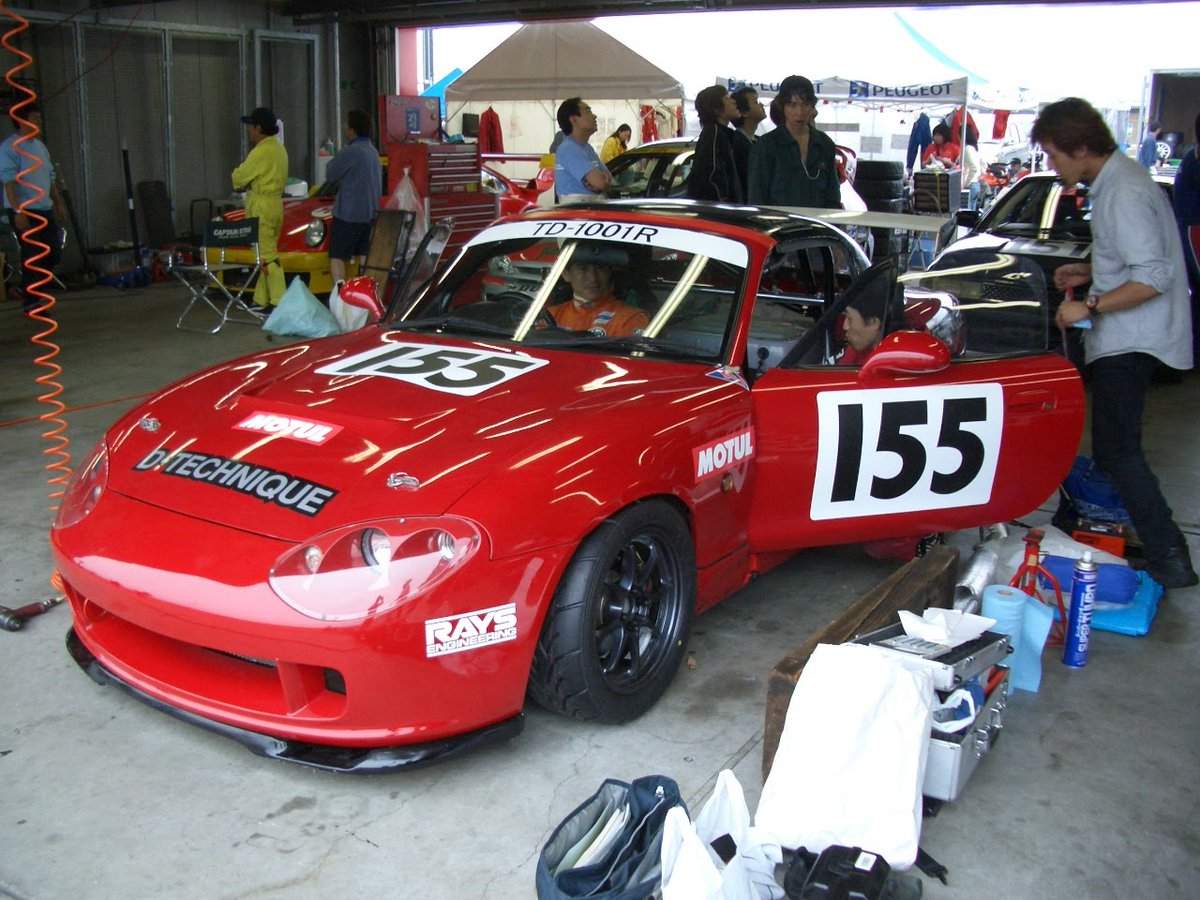 サラッとするのもムチッとするのも出来る素晴らしいボディキットいいなぁ