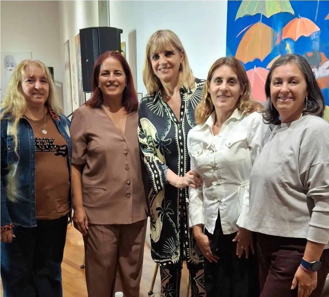 DamianBizzi's tweet photo. #Instituto participamos de un espacio de dialogo para reflexionar sobre el rol de las mujeres en distintos ambitos, organizado por DAIA Cordoba,  realizado en el museo Emilio Caraffa. El encuentro se realizo con motivo del dia de la Mujer. Nuestro club da pasos de igualdad de oportunidades sin distincion de genero.