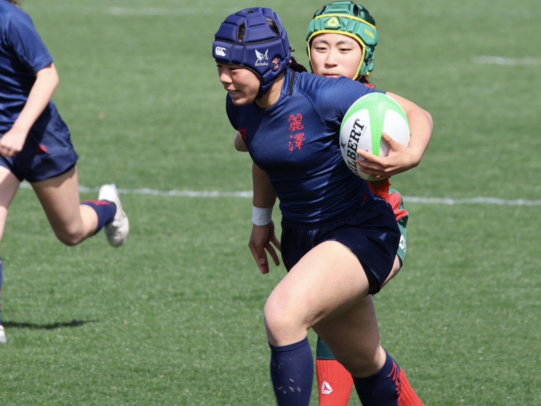 HidekiTakahash5's tweet photo. 熊谷ラグビー場Aグラウンド
第9回関東U18女子セブンズBグループ
麗澤高等学校、福島栃木茨城戦から

ギャップを力強くブレイクする馬場日葵さん！ https://t.co/hKYtppWyUt