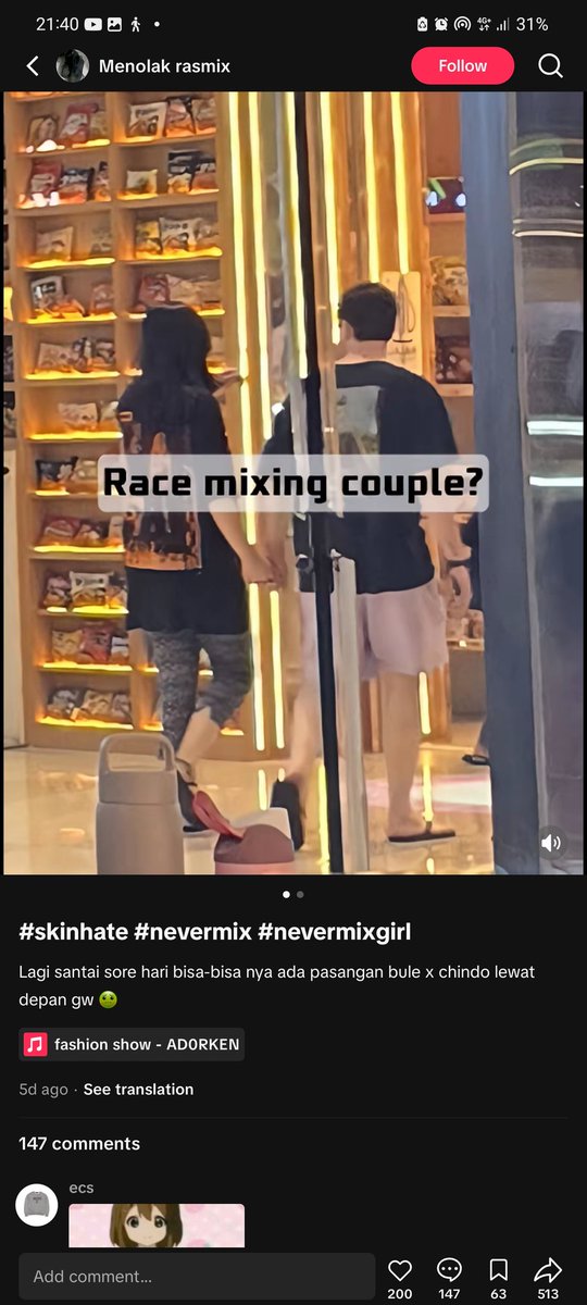 MeniirIII's tweet photo. Tiktok showed me this Indonesian guy who's mad at a Chindo girl dating a White guy #WhateverMan https://t.co/GkrgsI6kYq