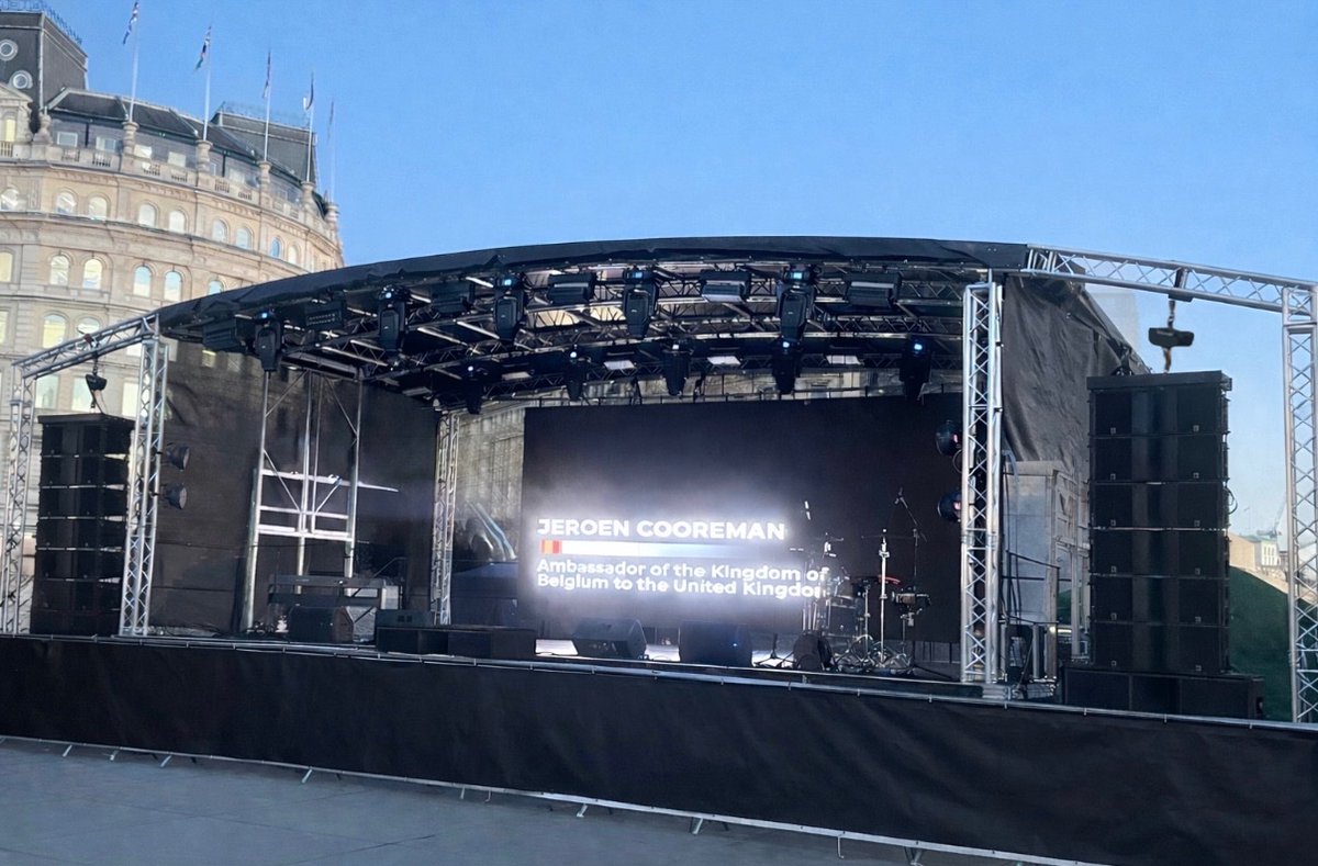 pa_hire_oxford's tweet image. 10m x 6m Festival Stage Package

60sqm covered stage with PA wings, L-Acoustics line array, Yamaha DM7 mixing console, grandMA3 lighting control, full concert lighting rig, and high-resolution P2.6mm LED video walls.  

#SoundHire #LightingHire #LEDscreenHire
