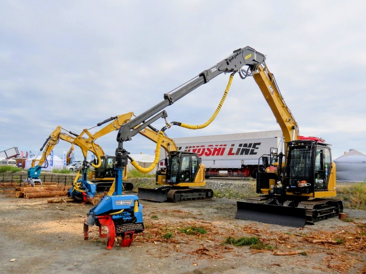 滝24700 tweet media