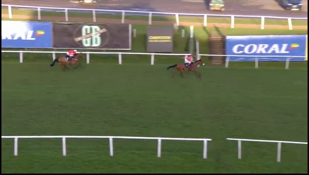 Macracing. tweet media