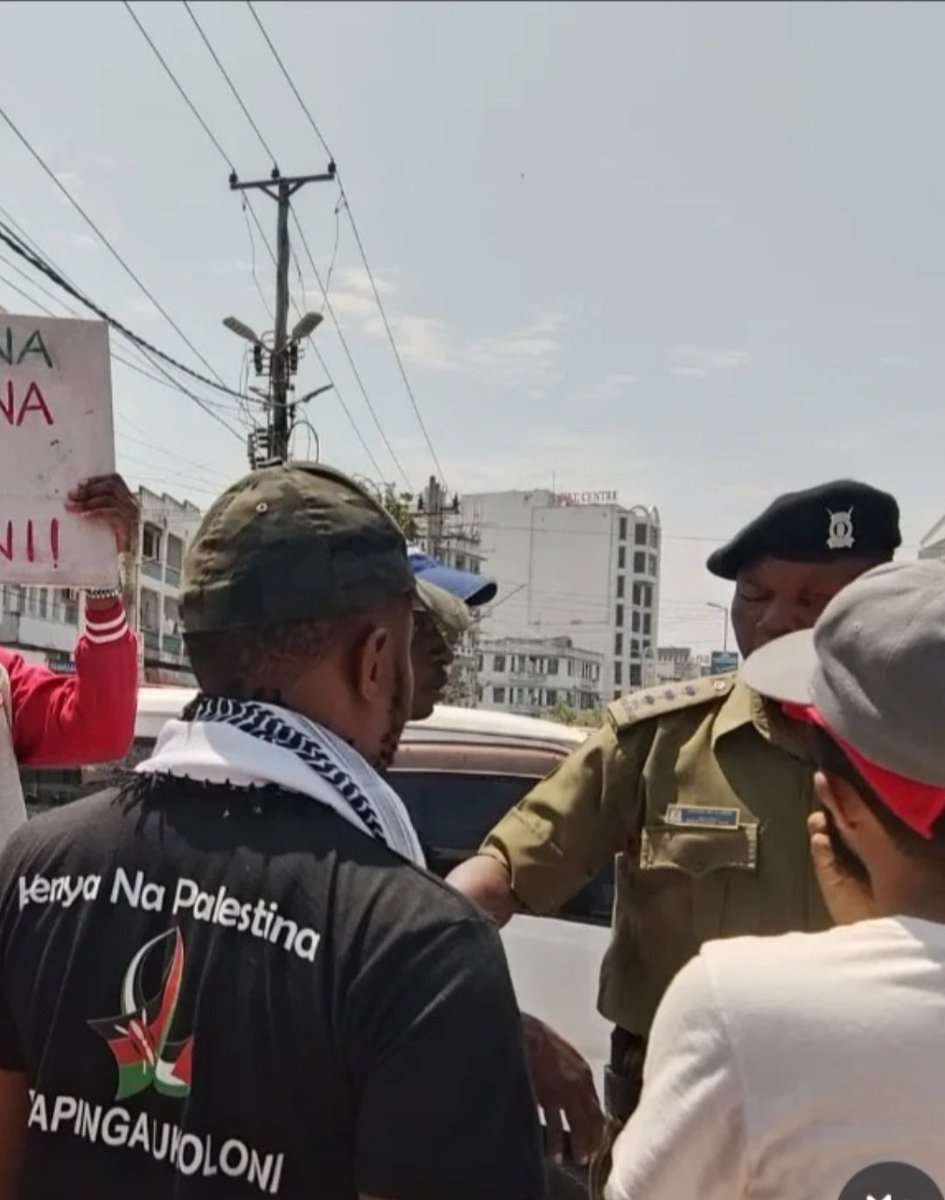 MwaivuKaluka's tweet photo. This is the same guy who  arrested me severally when he was stationed at Mombasa Central Police Station. He is a  sworn Zionist who told us we could not hold a Palestinian walk in Mombasa. https://t.co/aOoH2Hq4RK