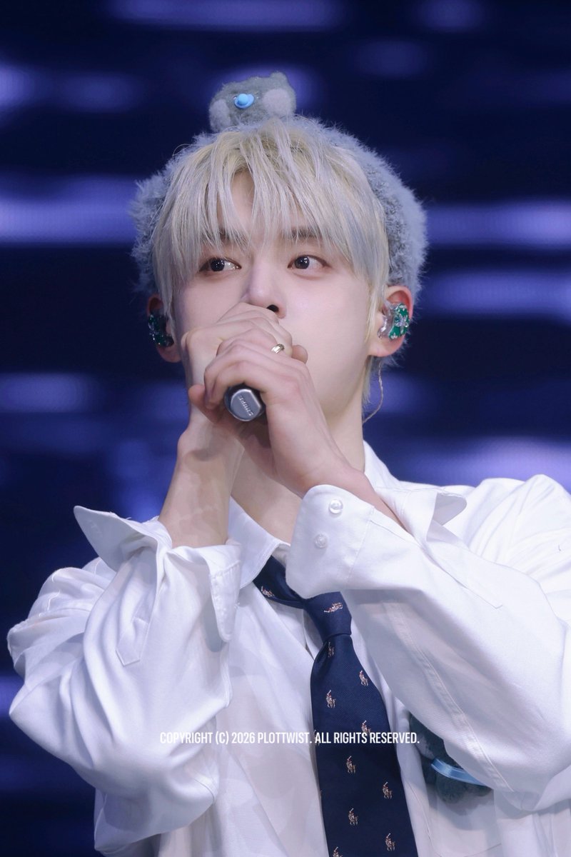 Plo𝒕𝒕wist tweet media