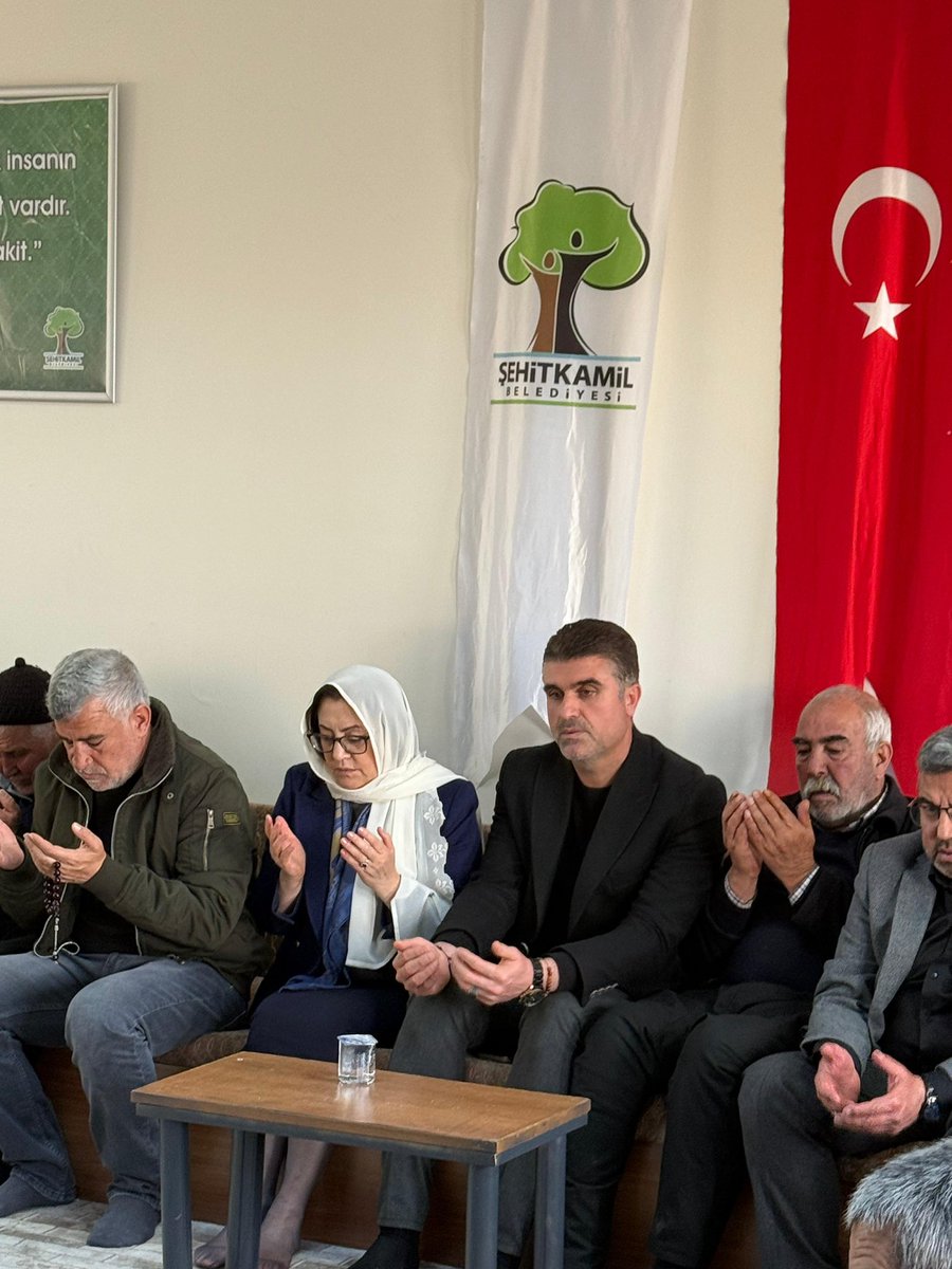 Sayın bakanımız Taziye ziyaretimizden sonrası köyü gezerek eksikliği ile ilgili talimat vererek yapılmasını istedi .ve partiimizin emektarı İbrahim dayımızı ziyaret etti  ilgi ve ilgi alakası için teşekkür ederiz İyiki varsınız sayın bakanım .🤲
<a href="/FatmaSahin/">Fatma Şahin</a> 
<a href="/halilugur1971/">Halil UĞUR</a>