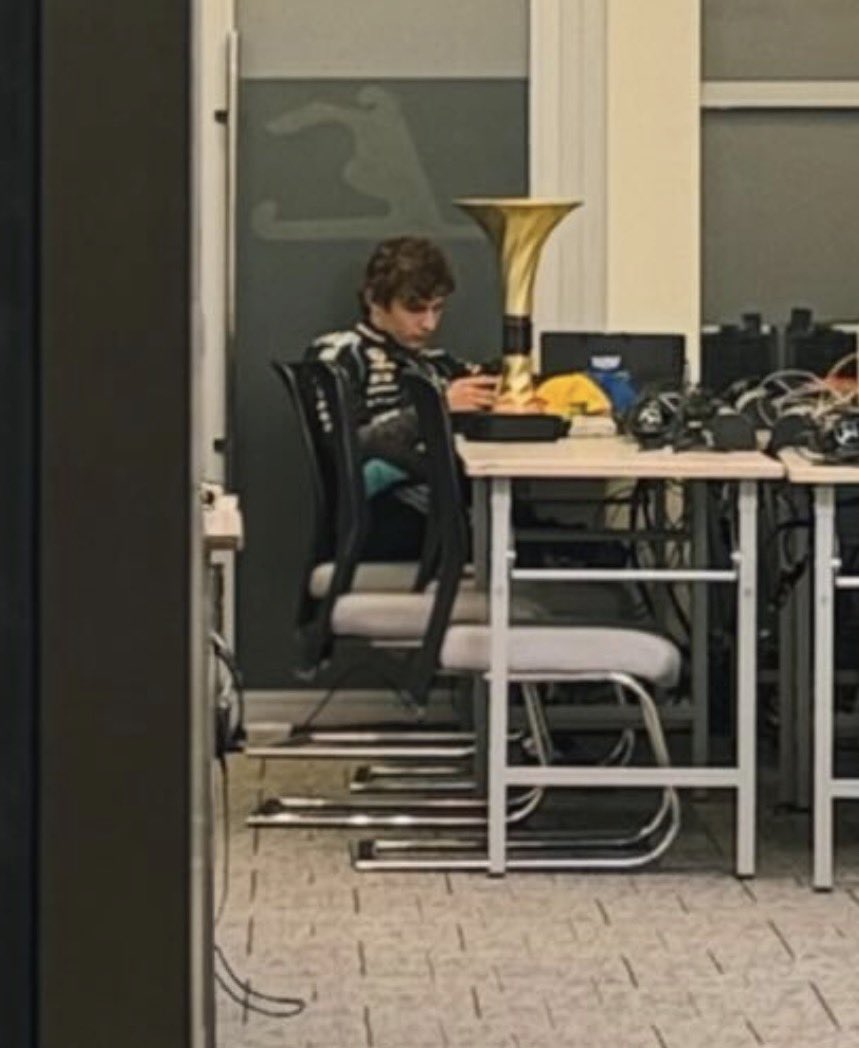 hayden¹² ⁴¹🤙🏼 #K1MI tweet media